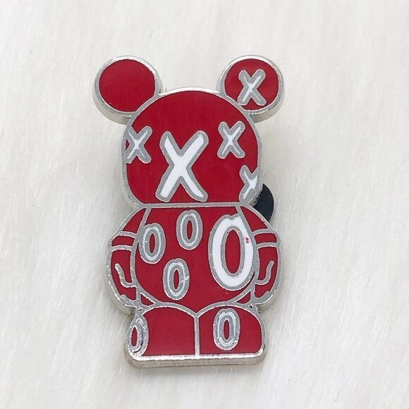 🔮 5/$25 Disney‎ Vinylmation Jr X's & O's Pin - Picture 1 of 3